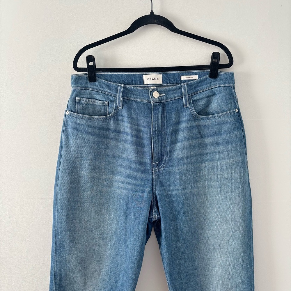 Frame Denim Le Jane Crop in Atrium High Rise Straight Ankle Denim Blue Revolve - Picture 5 of 8